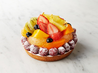 【from 1st February】(Please order with meal) Seasonal Fruit Tart  (12cm)