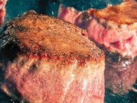 「Supreme!」《あわび&本日のお魚料理》と厳選牛ロースステーキ　（ロース70g）