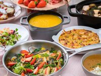 【4月～6月】<ランチ>ワイン&生ビール飲み放題付・満開春桜といちごのスイーツビュッフェ 9,300円