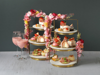 桜と苺のアフタヌーンティー＋2ドリンク