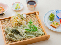 Soba and udon mixed meal with mountain vegetable tempura (lunch)