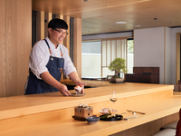 [Fridays, Saturdays, and Sundays from 12:00 PM - Counter seats] Strawberry Afternoon Tea