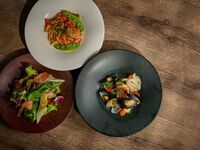 [Casual Party Plan] Enjoy 6 dishes including grilled domestic chicken and seafood pasta + 150 minutes of all-you-can-drink