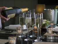 [From April 1st] [Dinner only] Enjoy free-flowing drinks at ❝ Cheers O'clock ❞