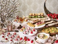 【アフタヌーンブッフェ】ストロベリー ブロッサム〈土日祝〉