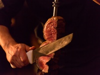 3/16〜【ディナー】サラダバー、デザートビュッフェ付きシュラスコディナー