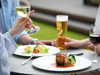 [Beer Garden] 5 types of appetizers, 2 courses of Kuroge Wagyu beef loin main course + over 30 types of free drinks