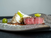 DINNER COURSE B¥18,000　メインを高千穂牛に変更。（26年4月1日～）