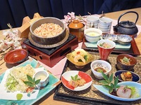 Starting in March! ■Limited quantity [Spring in full bloom ~ Sakura Lunch ~] "Spring appetizer platter of 7 kinds, spring vegetable tempura & freshly cooked sakura shrimp and bamboo shoots in a kamameshi" Weekday special price 2,980 yen