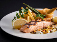 ≪Dinner Set≫Pan-Seared Salmon with Nose Ohan Egg Gribiche Sauce