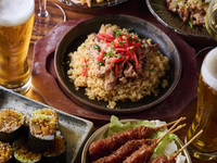 Includes 2 hours of all-you-can-drink [Take: Shibuya Tongue-Swallow Course] from appetizer rolls to the main charcoal grilled dish and garlic rice to finish off the meal!