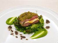 豚肩ロース肉　コルドン・ブルー　春の豆とレタスの爽やかなソース