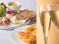 【平日・グラススパークリングワイン付き】メインが選べるカジュアルランチプレート