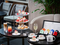 [13:00-17:00] March 1st - May 31st ★ 10% off the Strawberry Afternoon Tea Set with a glass of sparkling wine (website only)