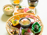 入舟弁当　花かご