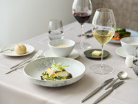 [Lunch Course / 2 drink pairings included] Choose your main course from 4 dishes and enjoy the vibrant colors of budding with a coffee after the meal