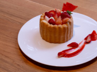 苺とキャラメルのシャルロット