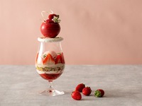 [Weekday Reservation Only] Strawberry Parfait & 25 Free Café Flavors | 4,800 yen