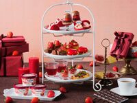 ☆★学生割引10%OFF★☆2時間カフェフリー【土日祝】ストロベリー＆チョコレート アフタヌーンティー withハーゲン ダッツ