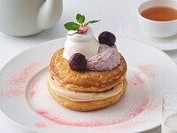 [March only] Drink set / Cherry and cherry cream pancakes with cherry blossom-scented white chocolate sauce