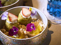 Dusit Gallery x Ayatana 春のアフタヌーンティー Experience