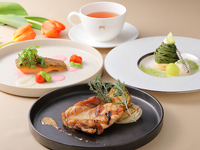 【ランチ】シェフズランチ（Wメイン）＋乾杯ロゼスパークリングワイン