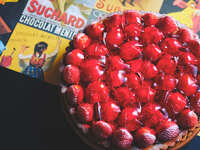 [Limited Time Offer: Until March 19th / Weekdays /18% OFF] "Toys & Treats" Strawberry Sweets Buffet