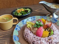欧風カレーとお野菜のセット（3/4より新価格）