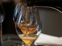 Harmonização de bebidas alcoólicas em abril (impostos incluídos)