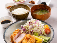 能登豚の低温調理ロースかつ定食