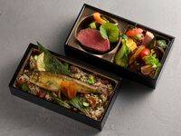 お料理のみの手配＿ぎふ飛騨牛 フレンチ鮎二段弁当＿【貸切船用】