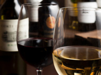 ランチバイキング限定　ワイン飲み放題3/1～