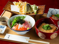 [Limited-time lunch] Seafood bowl and kitsune udon set meal - table seating