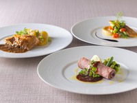 平日メイン付きランチブッフェ　4,000円