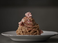 デセール  桜モンブラン【 ¥2,400円(税別) 】