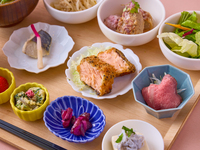 【ご予約限定】旬を少しずつ、贅沢に。12種の御膳(ドリンク付き)