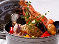 真鯛のズッパ・ディ・マーレ～魚介のココット仕立て～　ドリンクバー付き(4/1～)