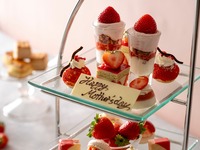 ★Recommended for Mother's Day★ Afternoon Tea Set with Rose-Decorated Cocktail & Take-Home Table Flowers! | ¥10,000 per person