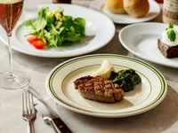 [متوفر للغداء فقط من يناير إلى فبراير] قائمة شرائح لحم فيليه مينيون ◇ ٥ أطباق تشمل السلطة وحلوى اليوم + مشروبات غير محدودة