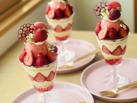 季節のデセール朝パフェ/いちごケーキのパフェ会