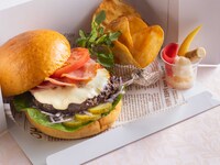 【テイクアウト】トスカジャンボバーガー