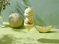 平日：「メロンパフェ」グラスシャンパン付き