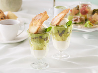 【土日祝・ティータイム】ミニデザート付・乾杯ドリンク特典★ポム・ダダン アフタヌーンティー ～メロンが誘う初夏の調べ～（4/27～6/30）