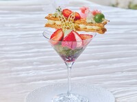 ＜土日祝＞『スペシャルデザート付き抹茶香るストロベリーアフタヌーンティー』 新緑の爽やかな装い～饗宴するひとときを～　マリアージュフレール1杯＋その他ドリンクお替り自由