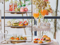 ＜平日＞『スペシャルドリンク付き 新緑の抹茶＆ストロベリーアフタヌーンティー』 スイーツでお花見気分！～桜といちごが奏でる心ときめくひとときを～　マリアージュフレールもお替り自由