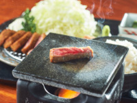 Gyukatsu (牛かつ定食) — may 3 maliit na pantabi — 130 g