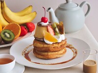 [Staff Recommendation] Drink Set / Awaji Island Kitazaka Poultry Farm's "Sakura Egg" Pudding à la Mode Pancakes with Brown Sugar Milk Tea Caramel Sauce