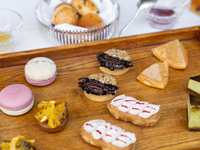 【アフタヌーンティー】コーヒー、紅茶お代わり自由！スイーツ6種