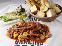 ランチ限定！カニとエビの手づかみランチセット 