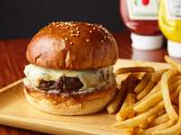 [Red Wagyu] Mozzarella Cheese Burger
